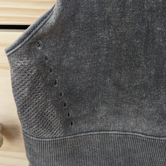 Adidas x Wanderlust Festival gray crop tank - Picture 3 of 5